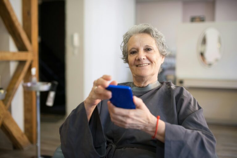 Technology in Senior Living: Staying Connected with Loved Ones