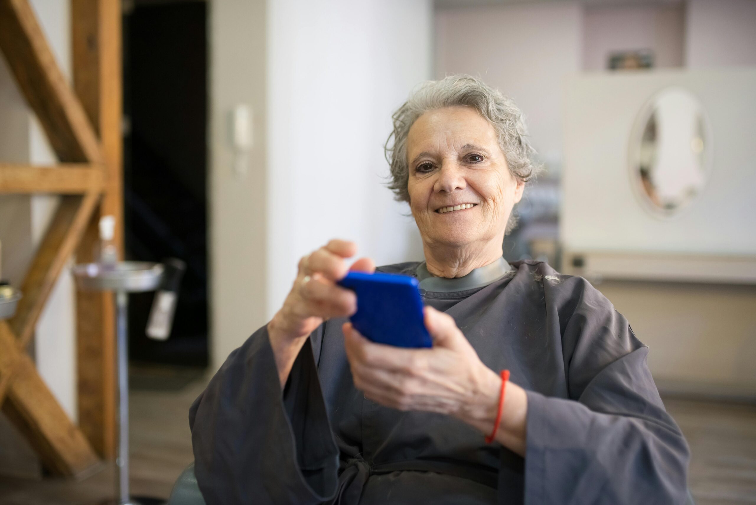 Technology in Senior Living: Staying Connected with Loved Ones